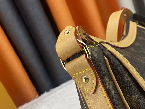 ルイヴィトンバッグ素材ディテール